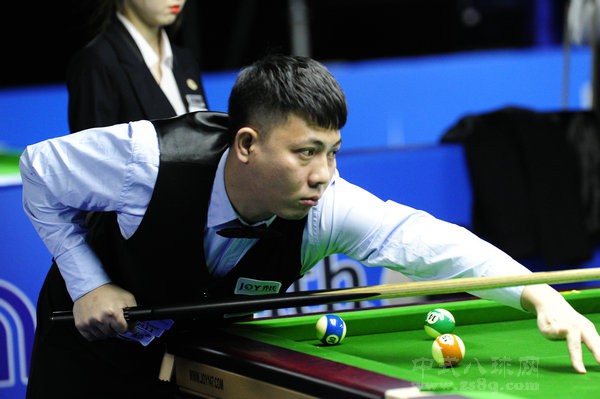 和奇遇的氛 和奇遇的氛